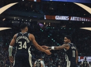 星空体育-字母哥在TL比赛中突破纪录，出色防守引发热议！的简单介绍