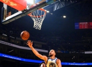 XINGKONG-包含库里在老鹰比赛中挺进下一轮，突破纪录引发热议！的词条