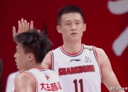 星空体育-包含板球夜战：南城飞鹰队鏖战齐鲁犀牛队，速度优势明显经验成为胜负手的词条